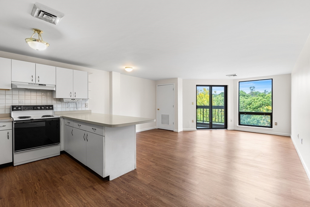 59-65 Valley St 5F