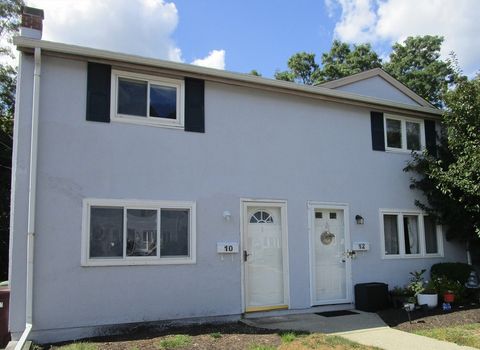 10 Lewis Farm Rd 10 Dedham MA 02026