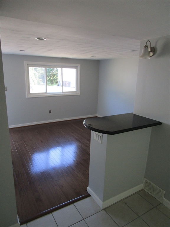 10 Lewis Farm Rd 10