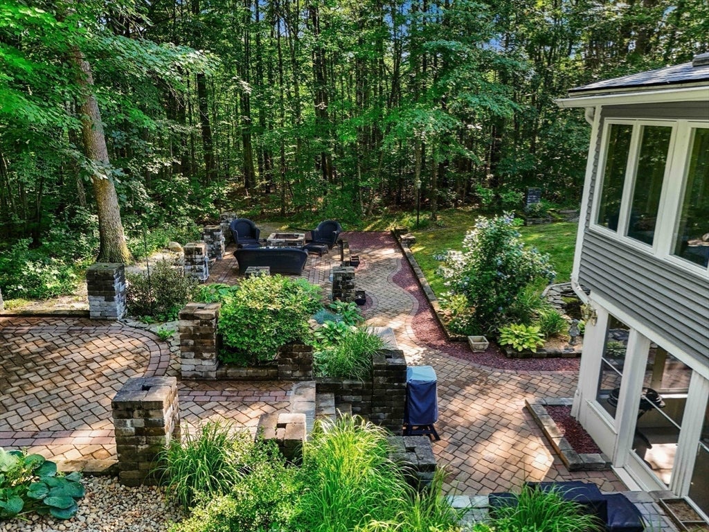 6 Evergreen Drive, Plaistow, NH Photo #28
