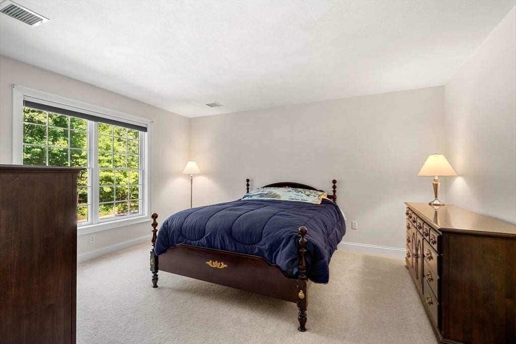 6 Evergreen Drive, Plaistow, NH Photo #21