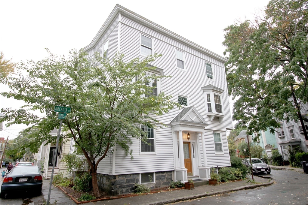 Click for 6 Arcadia ST #2, Cambridge, MA slideshow