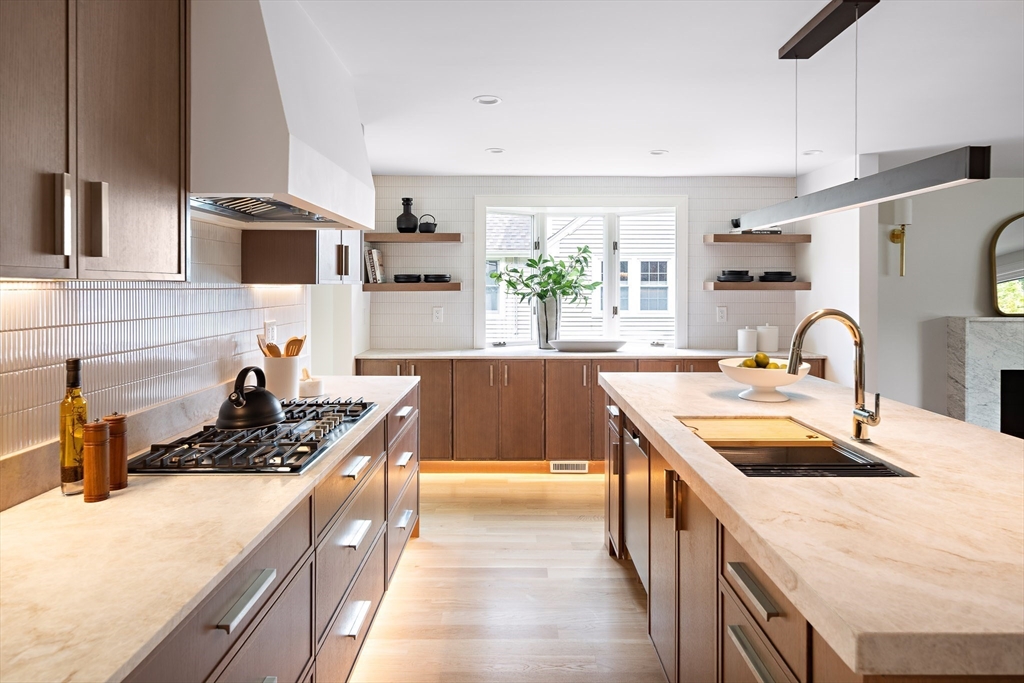 10 Meredith Circle
