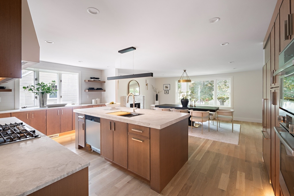 10 Meredith Circle