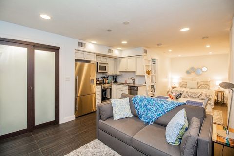 22 Hancock St 102 Boston MA 02114