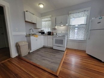 Photo 1 of 7 — 139 Franklin Street 5, Lynn, MA 01902