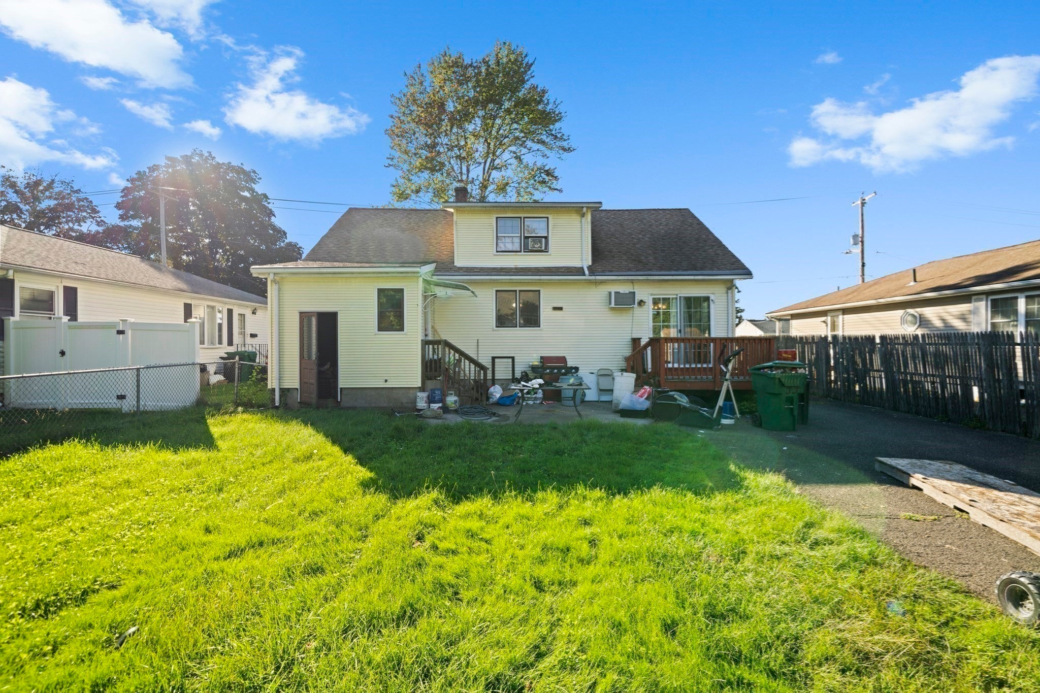 57 Ruskin St, Chicopee, MA Photo #24