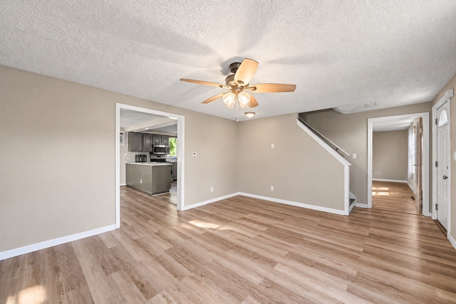 57 Ruskin St, Chicopee, MA Photo #9