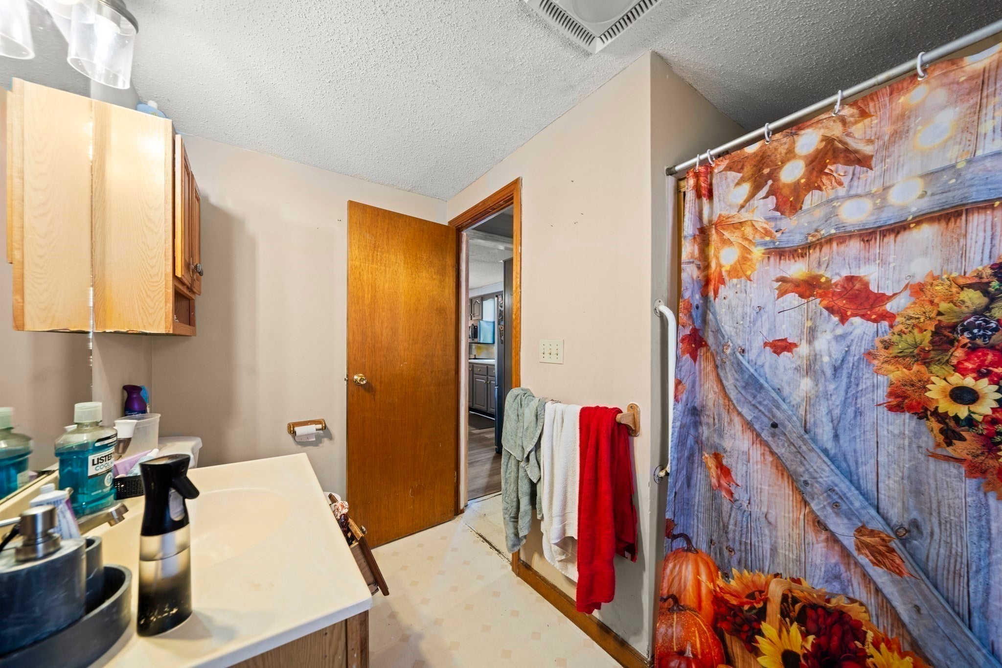 57 Ruskin St, Chicopee, MA Photo #14