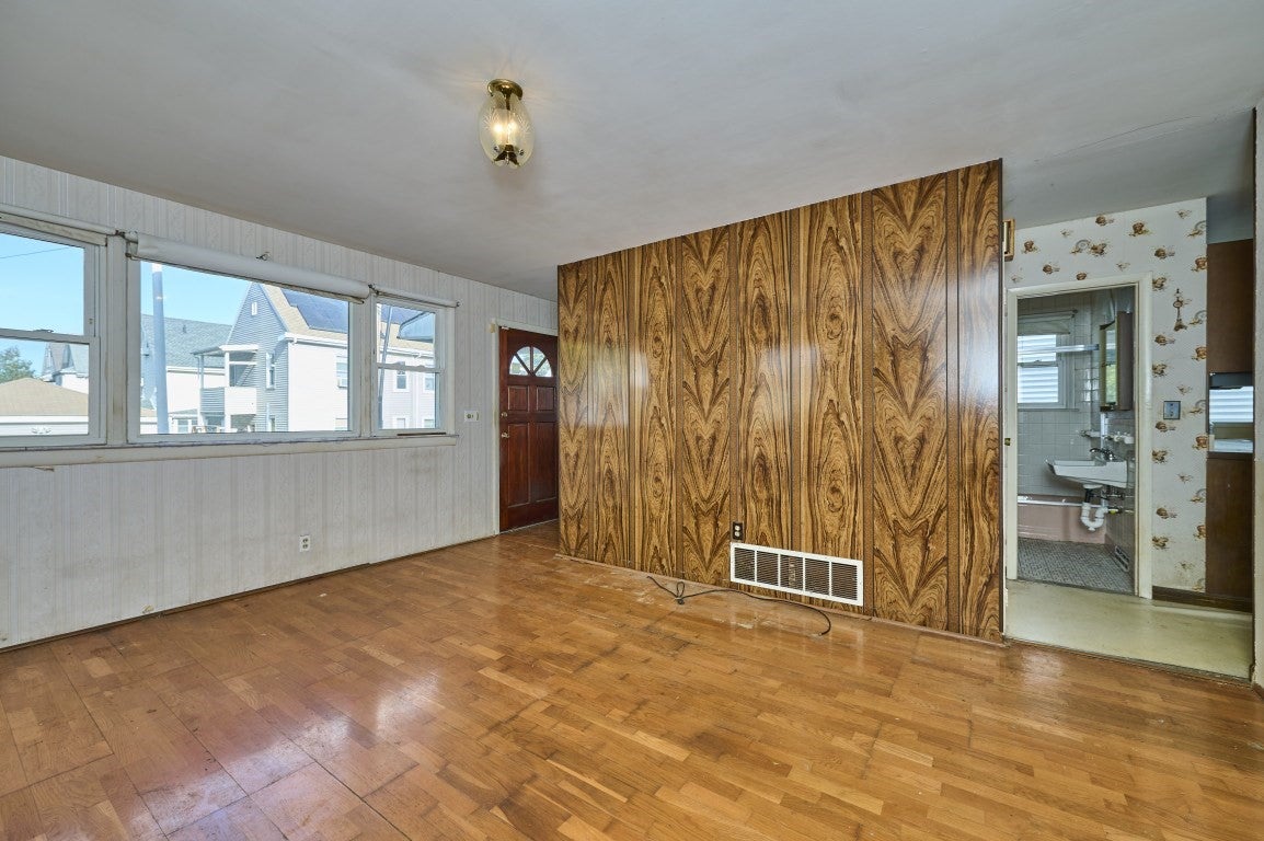 41 Henry St, Malden, MA, 41 Henry St, Malden, MA Photo #6