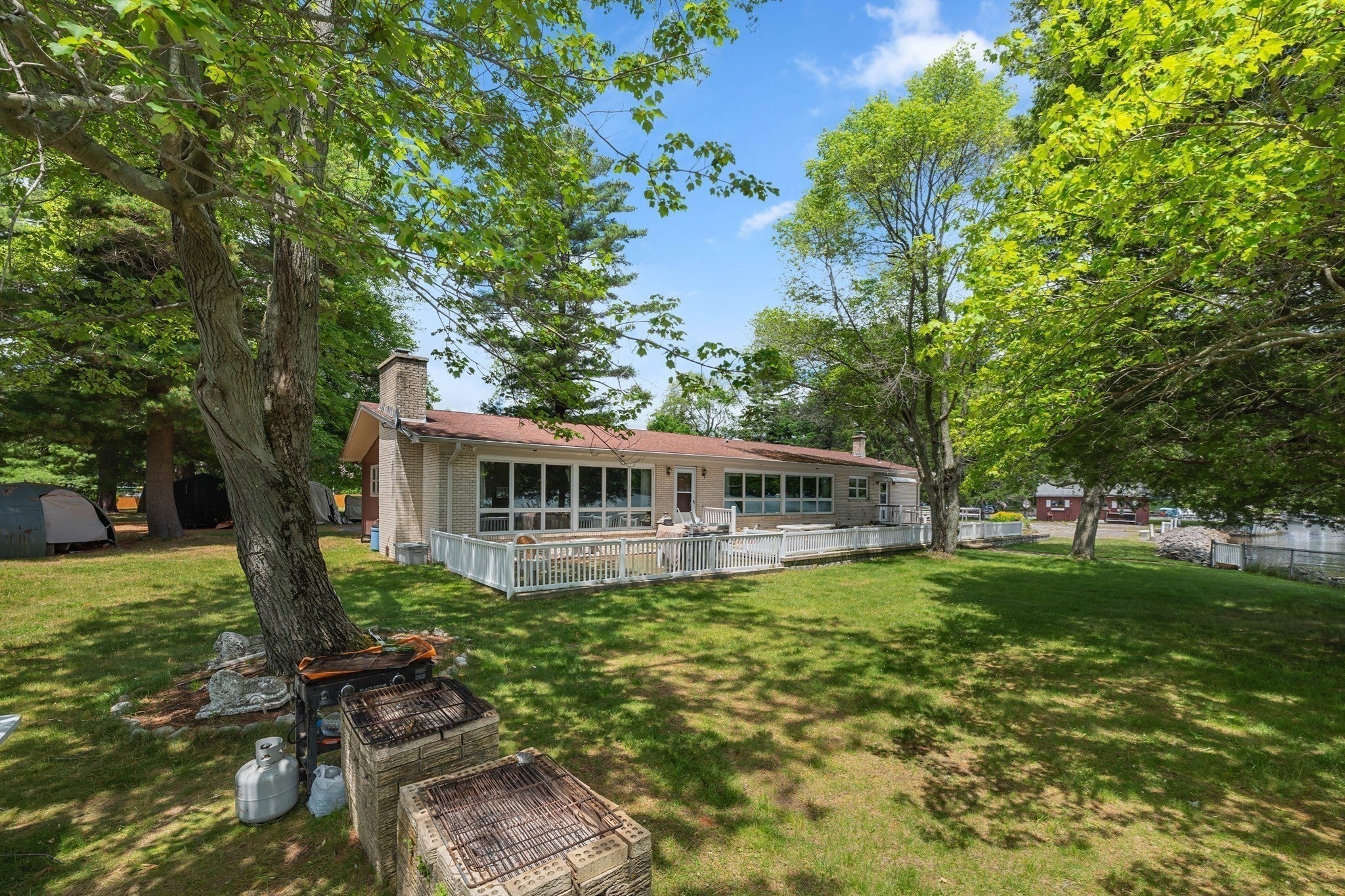 20 Indian Point Rd