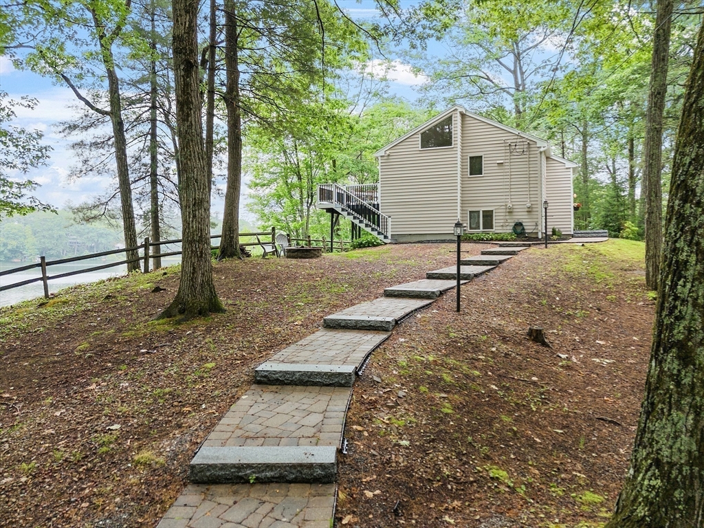 76 Lakewood Park Rd