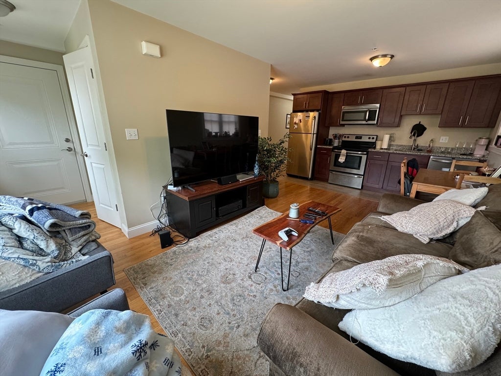 159 Summer St 3