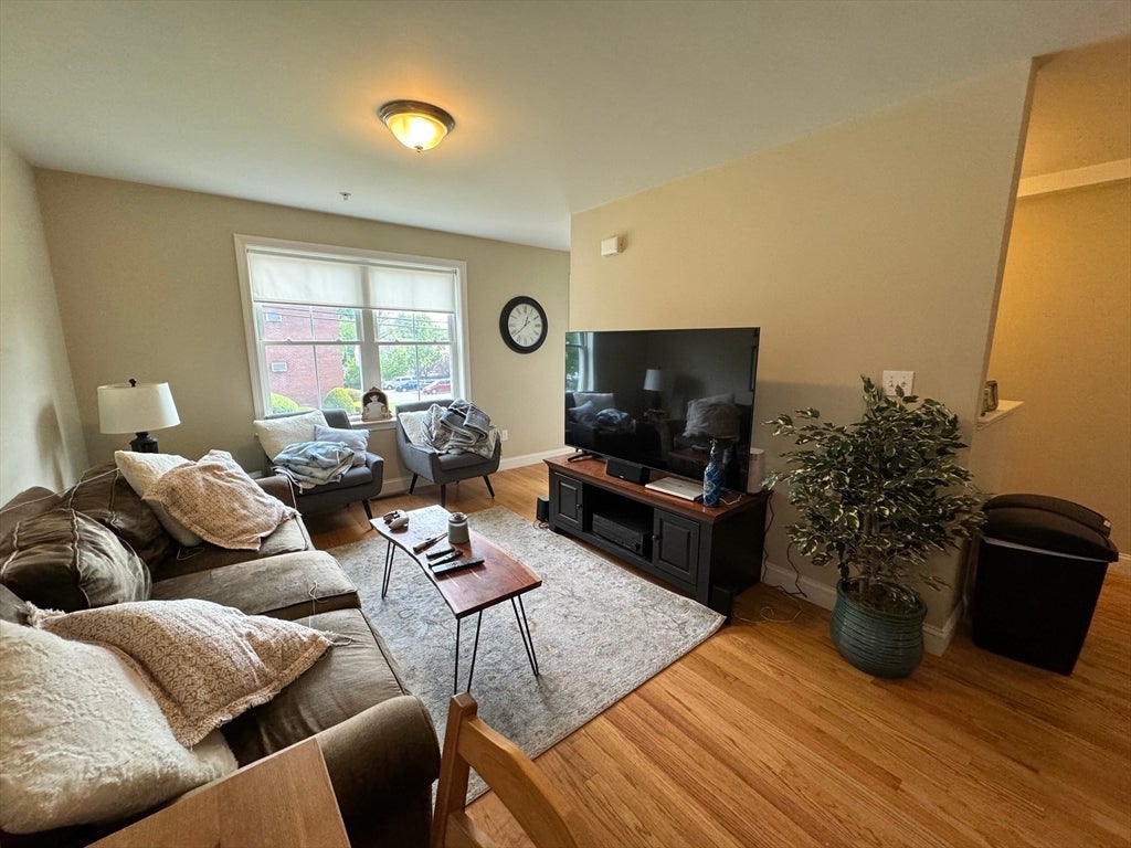 159 Summer St 3