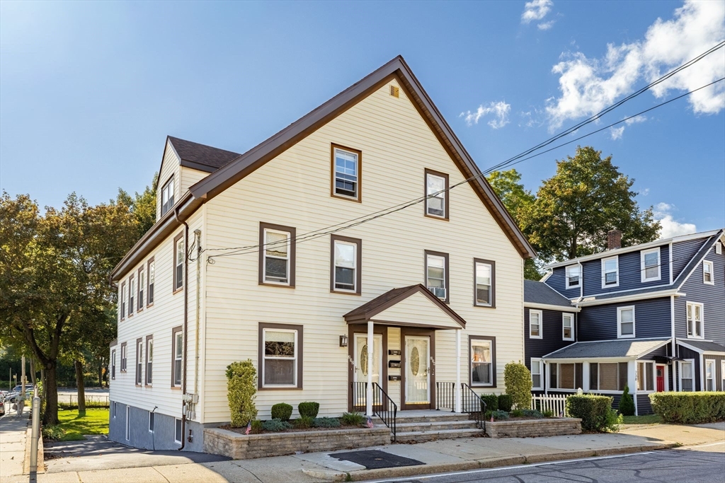 232-234 Nahatan St