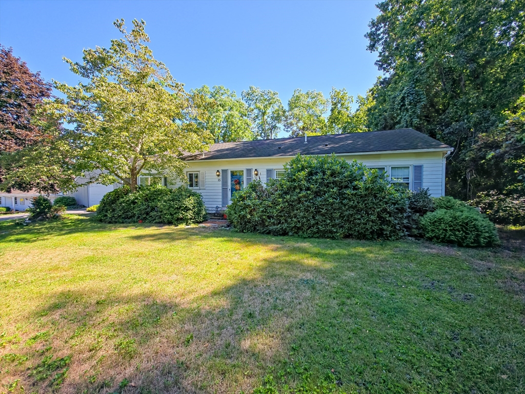 15 Lakewood Dr