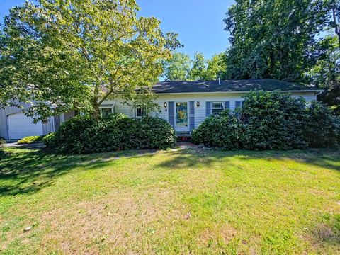 15 Lakewood Dr Sandwich MA 02537
