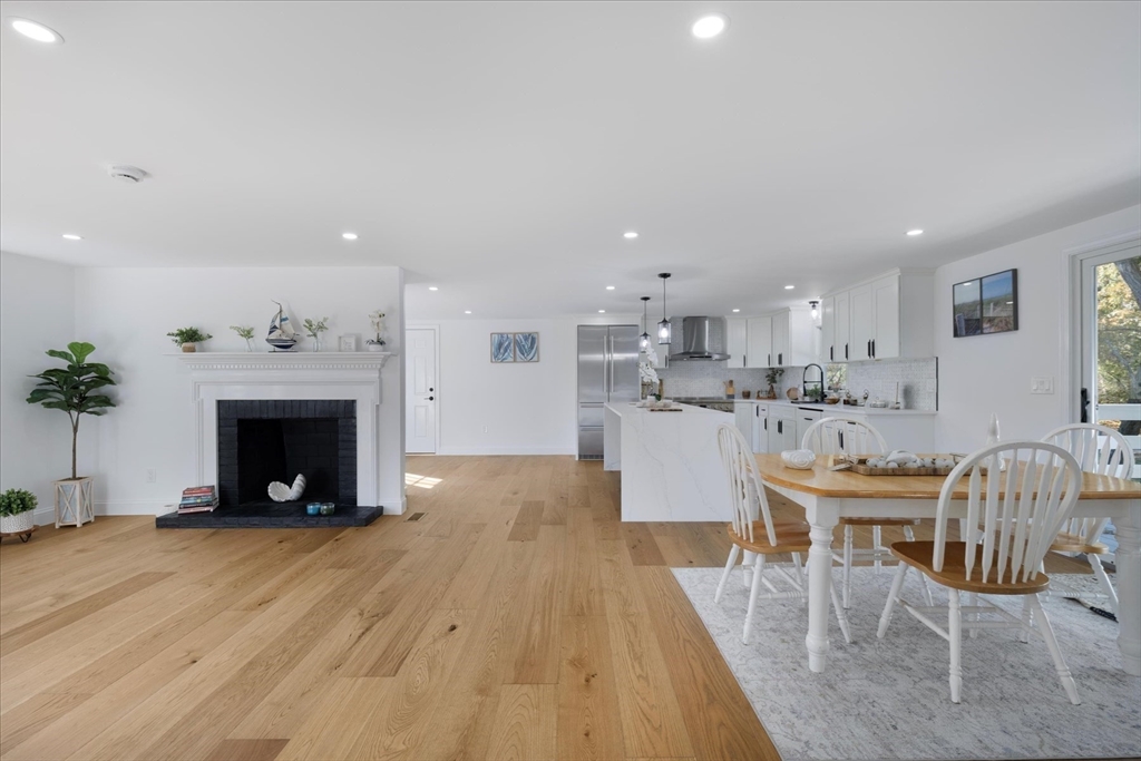 4 Pond Rd