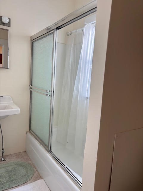 15 B Windsor Ave 15 B