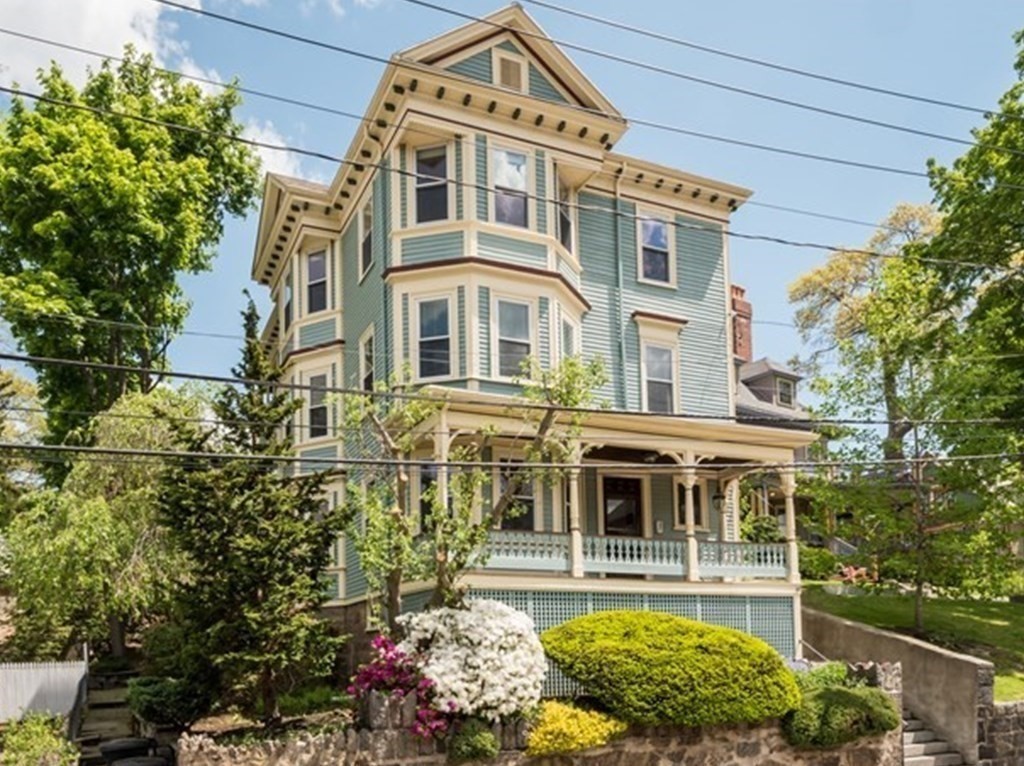 32 Spring Park Ave 1