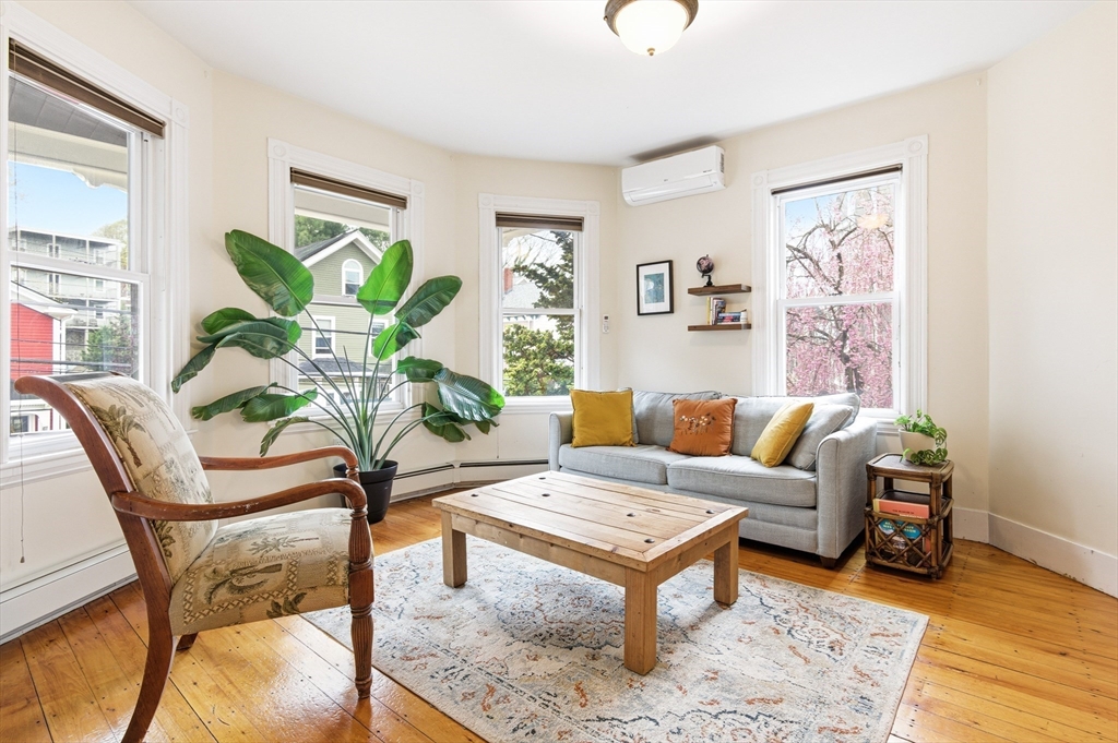 32 Spring Park Ave 1