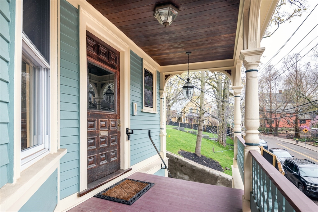 32 Spring Park Ave 1