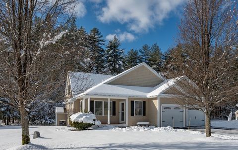 Photo of 9 Pilgrim Circle, Nashua, NH 03063 (MLS # 73471422)