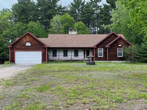 15 Kens Way Pelham NH 03076