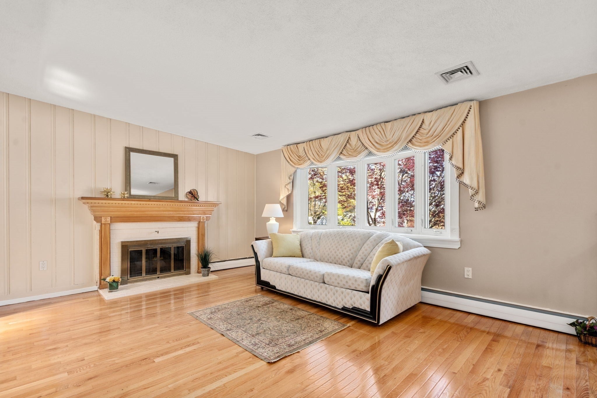164 Lockland Ave, Framingham MA 01701