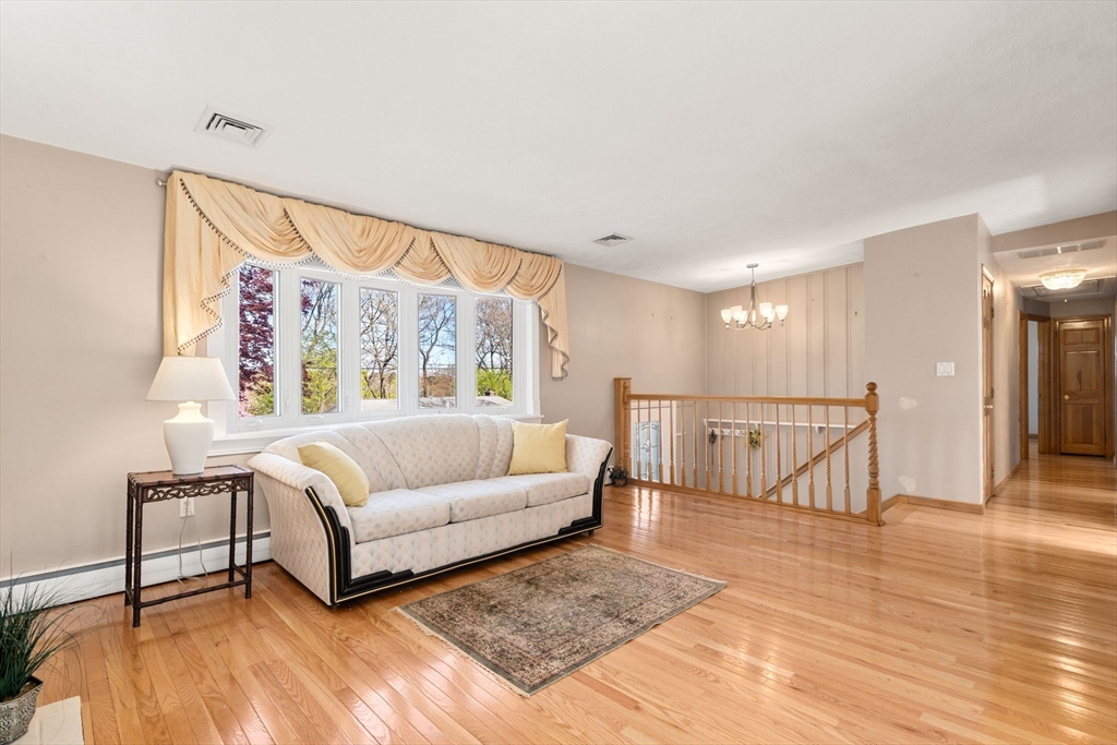 164 Lockland Ave