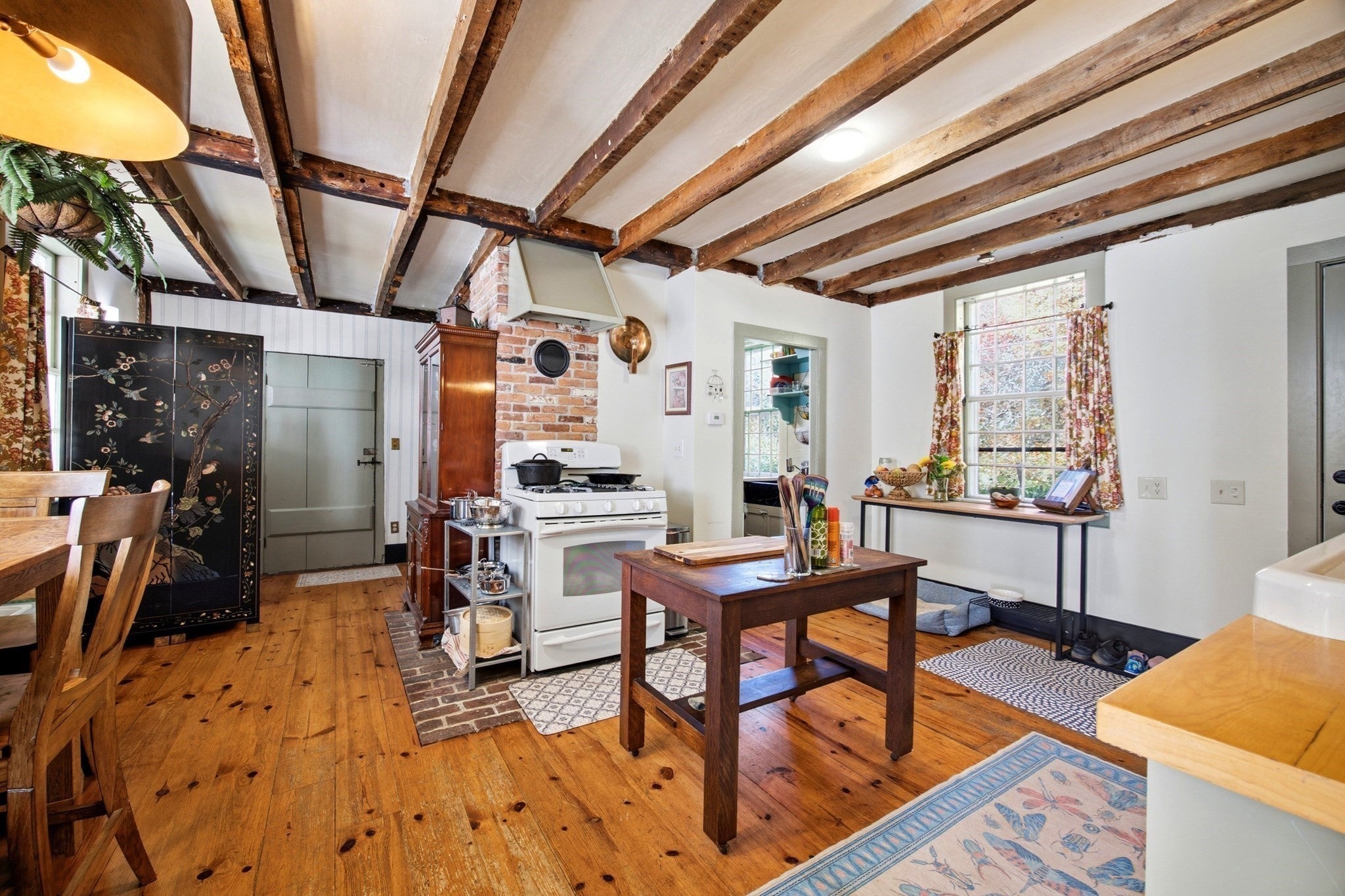 16 Parish Hill Rd, Granby, MA, 16 Parish Hill Rd, Granby, MA Photo #6