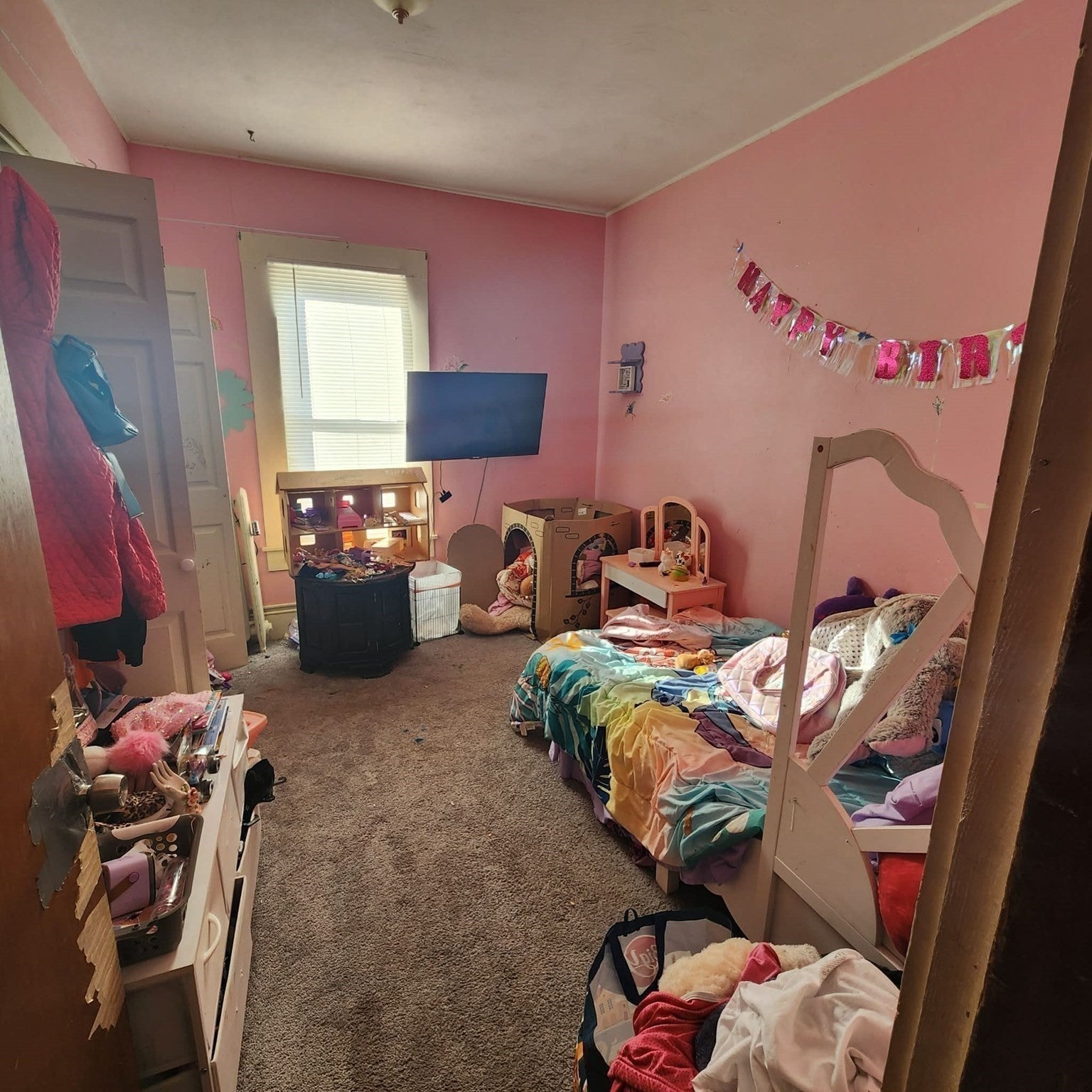133 Hampden St, Chicopee, MA Photo #16