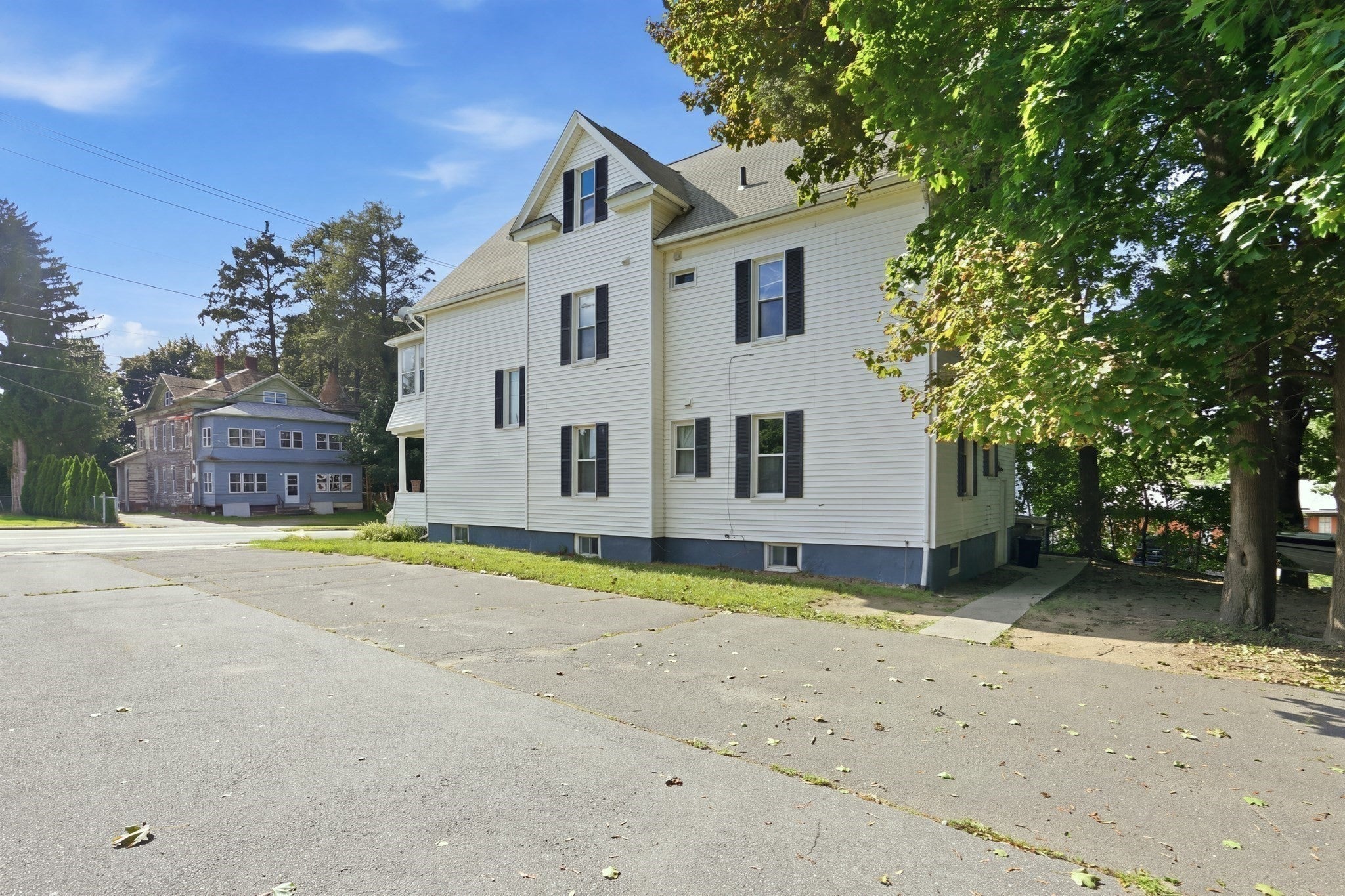 133 Hampden St, Chicopee, MA Photo #6