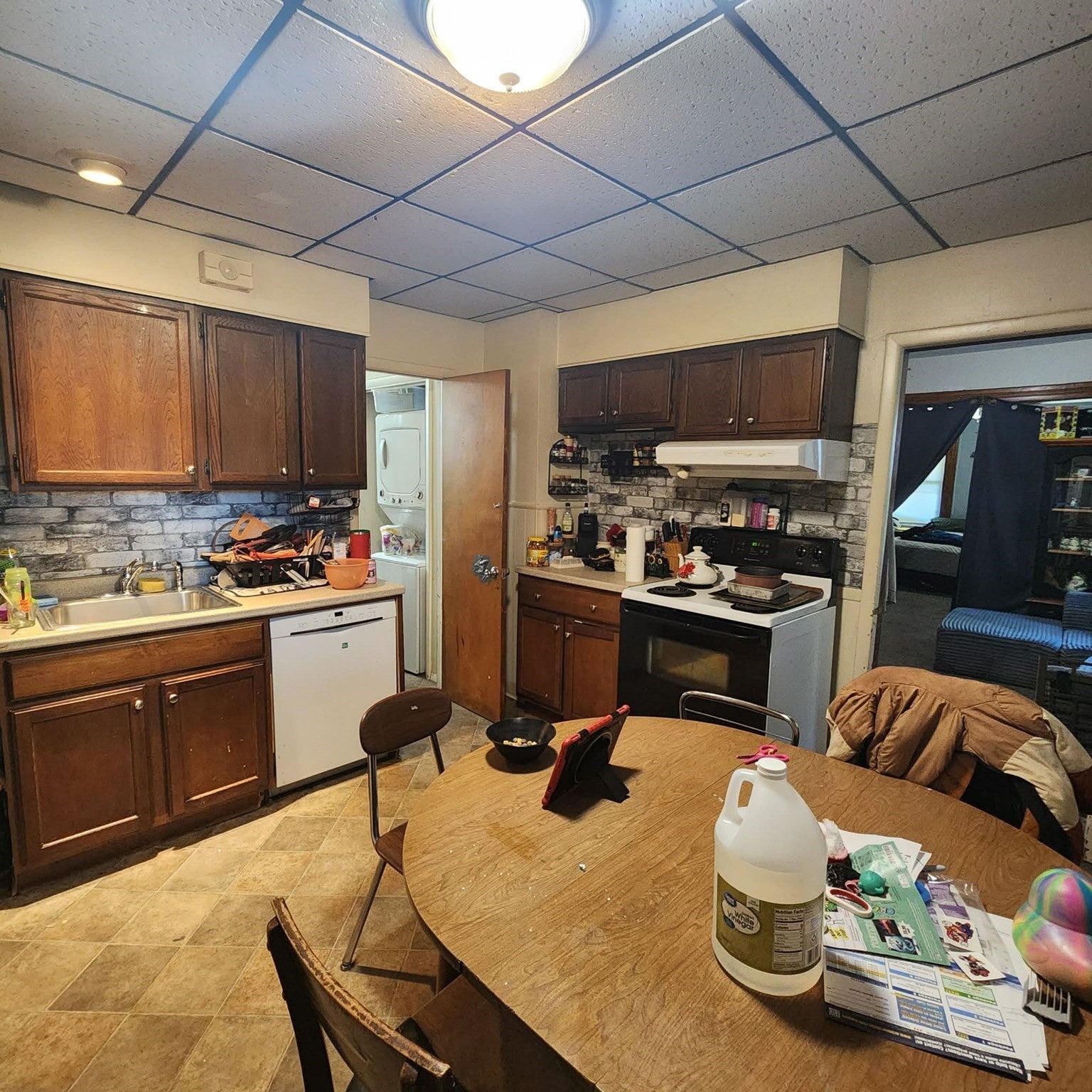 133 Hampden St, Chicopee, MA Photo #10