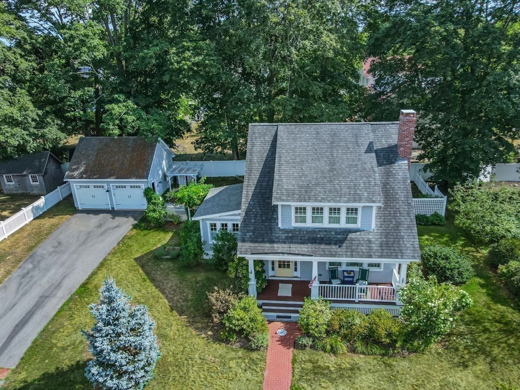 2 Hitching Post Lane