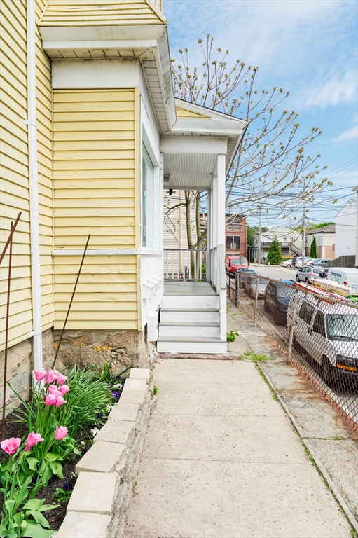 92 Ballard St