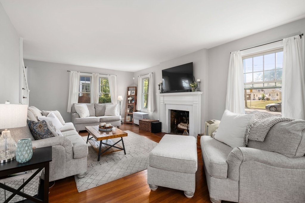 107 Perkins St