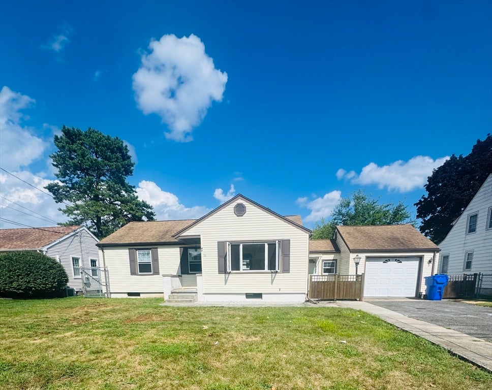 Photo of 47 Redden Rd, Springfield, MA
