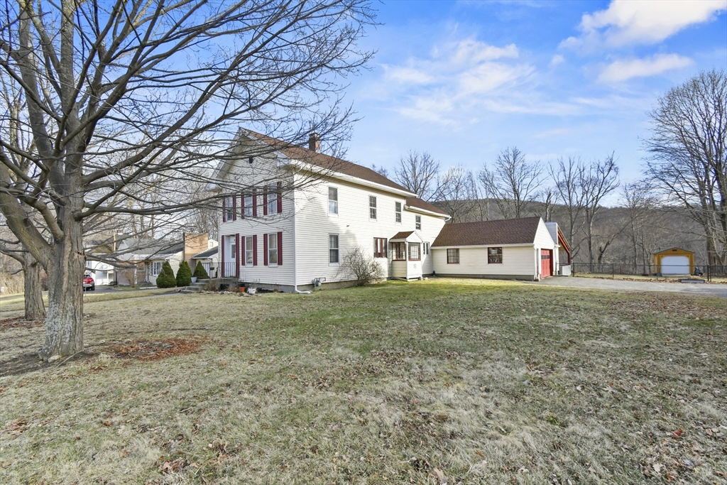 556 Main St