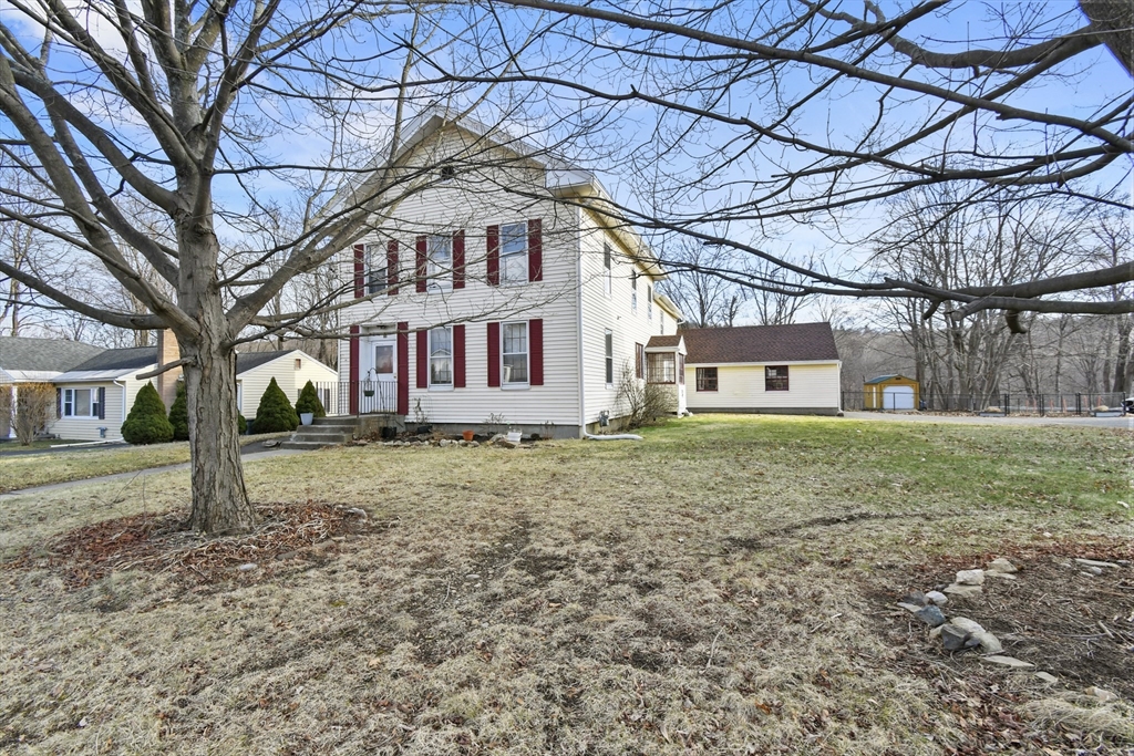 556 Main St