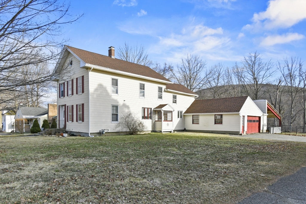556 Main St