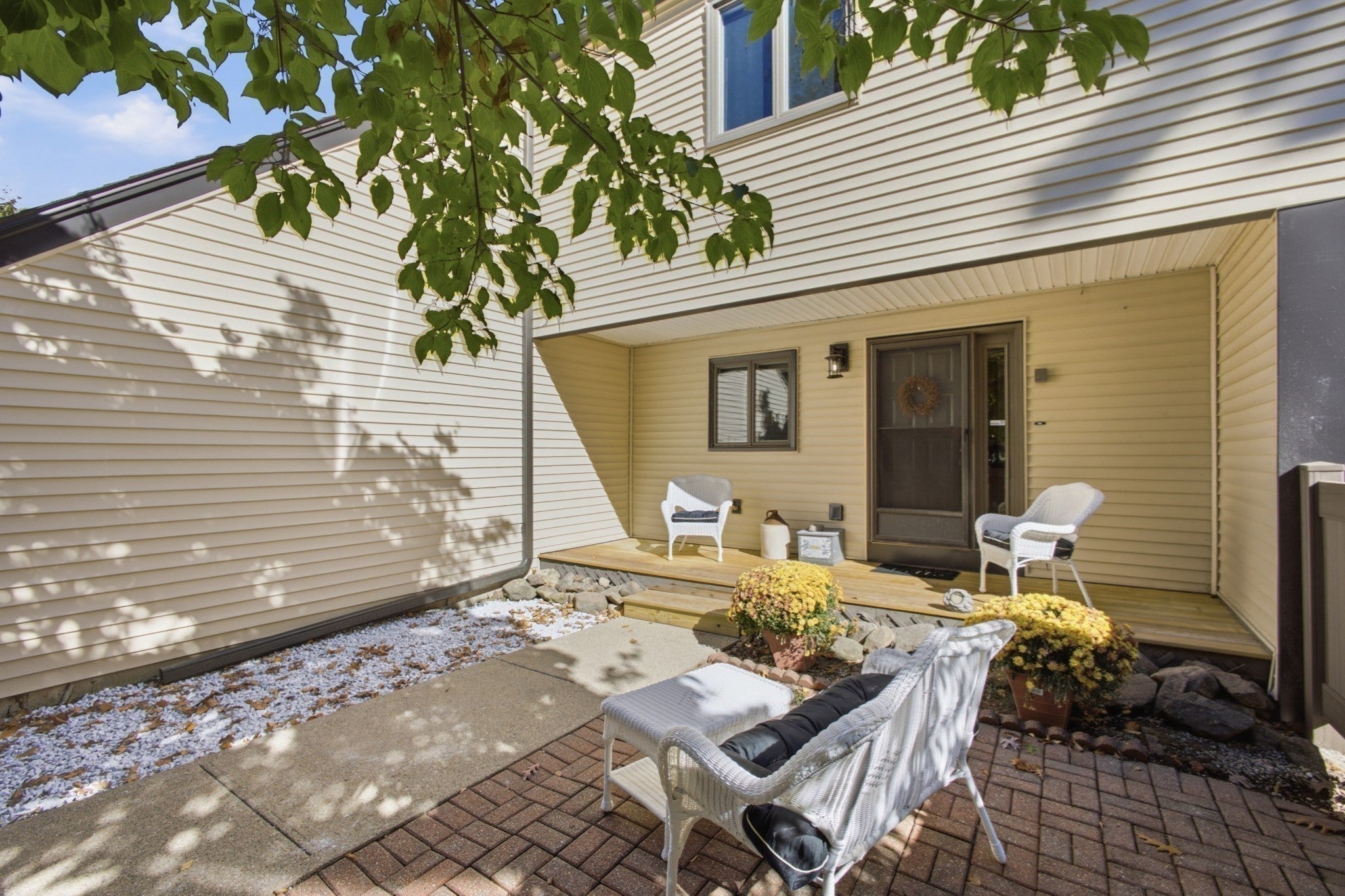 Photo of 6 Clarendon Cmn #6, Franklin, MA