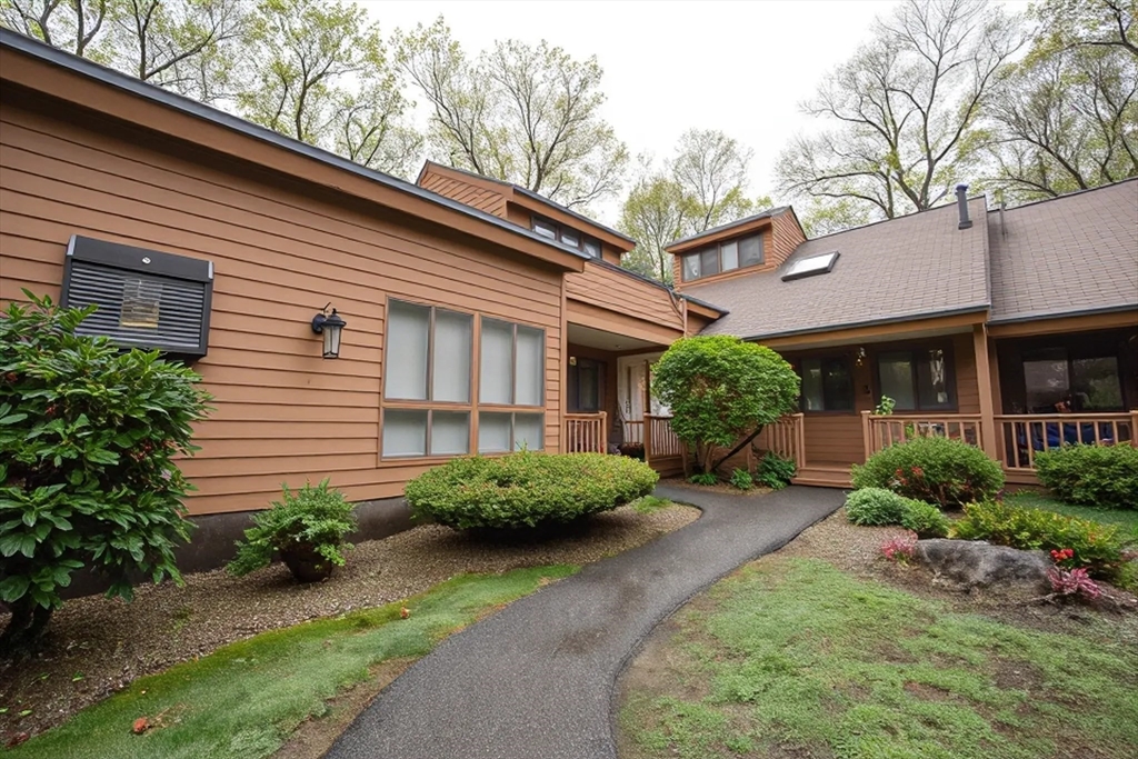 4 Clement Ct 4