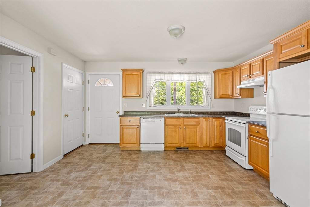 211 East St 18