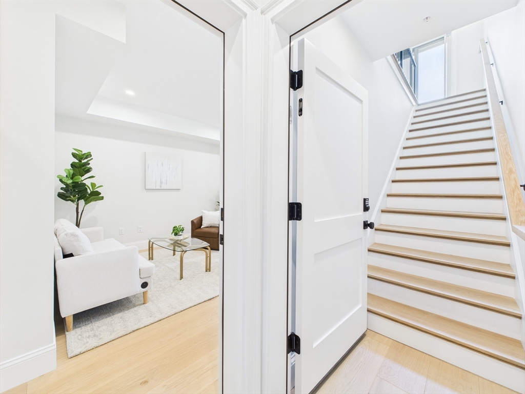 84 Baxter St 3