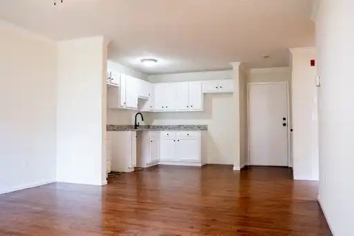 30 Abbey Rd 104