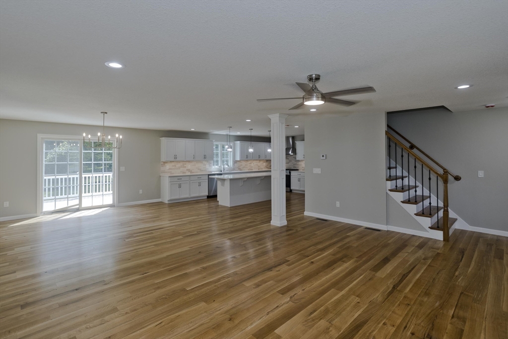 Ludlow, Massachusetts 01056, United States, 4 Bedrooms Bedrooms, ,3 BathroomsBathrooms,Residential,Active,184536