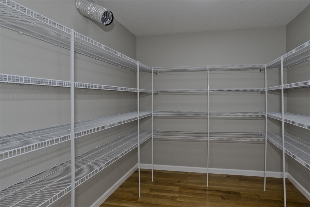 Ludlow, Massachusetts 01056, United States, 4 Bedrooms Bedrooms, ,3 BathroomsBathrooms,Residential,Active,184536