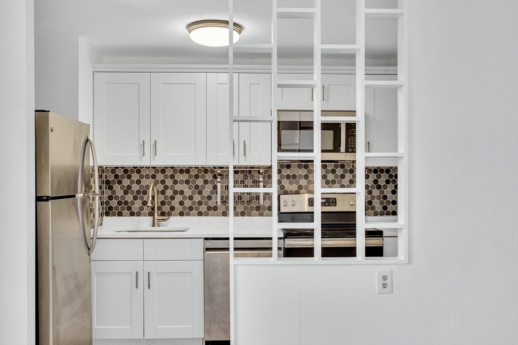 125 Trapelo Road #12, Belmont, MA, 125 Trapelo Road #12, Belmont, MA Photo #11