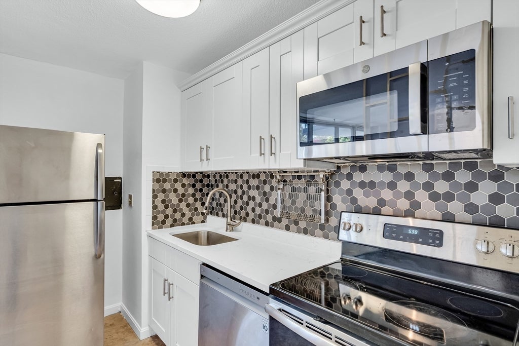 125 Trapelo Road #12, Belmont, MA, 125 Trapelo Road #12, Belmont, MA Photo #1
